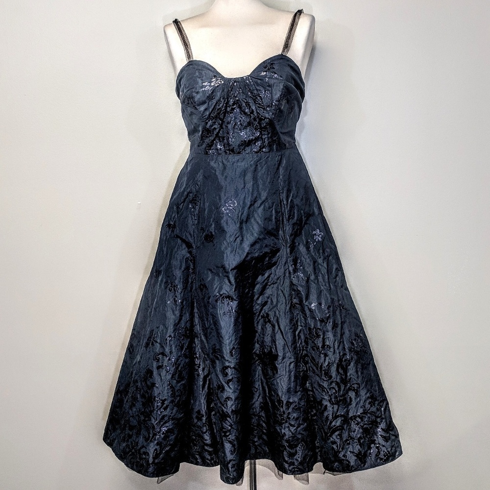 $695 Nicole Miller Collection Cocktail Dress